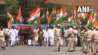 
      
      Opposition parties take out 'Tiranga March' from Parliament
      
      