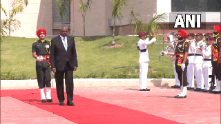 
      
      US Defence Secretary inspects Tri-Services Guard of Honour
      
      