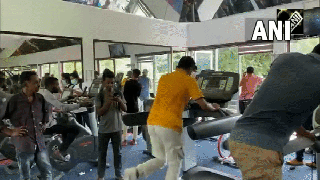 
      
      Enraged Sri Lankans 'unwind' at President Gotabaya's house
      
      