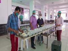 
      
      Panchkula: Over 2000 food packets being prepared in community...
      
      
