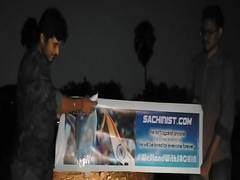 
      
      Fans in Visakhapatnam perform 'paal abhishekam' for Sachin...
      
      