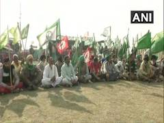 
      
      Farmers' protest: AIKS Maharashtra vehicle 'jatha' to Delhi...
      
      