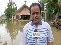 
      
      Heavy rains cause water logging at Hyderabad's Holy Trinity Church
      
      