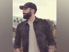 
      
      Country singer Tyler Rich discovered a corpse on New Year's Eve
      
      