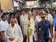 
      
      Kerala: Mukesh Ambani donates Rs 15 crore to Guruvayur Devaswom
      
      