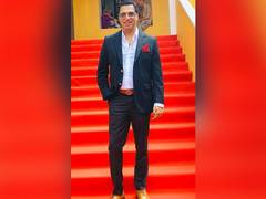
      
      Success of 'Rangeela' encouraged Madhur Bhandarkar to become...
      
      