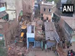 
      
      Bhagalpur explosion: Death toll 14, sleuths probing gunpowder...
      
      
