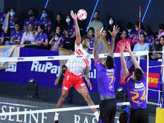 
      
      PVL: Vinit Kumar, Ashwal Rai star in Kolkata Thunderbolts'...
      
      