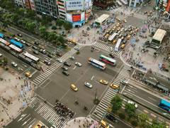 
    Commuters are inhaling unacceptably high levels of carcinogens
    
