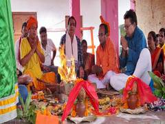 
      
      Prez poll: Odisha BJP offers prayers for Droupadi Murmu's victory
      
      