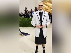 
      
      Pete Davidson opts for a cool yet different outfit for Met...
      
      