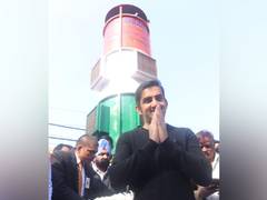 
      
      Gautam Gambhir inaugurates air purifier prototype in Delhi
      
      