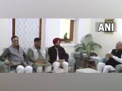 
      
      Punjab CM Charanjit Singh Channi meets Rajasthan CM Ashok Gehlot
      
      