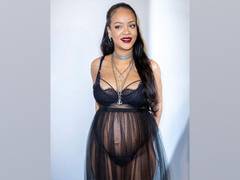 
      
      Rihanna's comeback goes viral to someone who said she was...
      
      