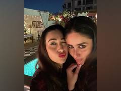 
      
      Kareena Kapoor showers birthday love on Karisma Kapoor
      
      