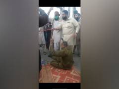 
      
      Pakistan: TLP 'goons' force policemen to chant religious...
      
      