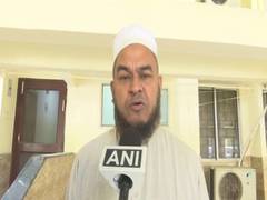 
      
      Aurangzeb donated land for more than 400 temples, including...
      
      