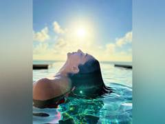 
      
      Kiara Advani posts sizzling new photograph of herself
      
      