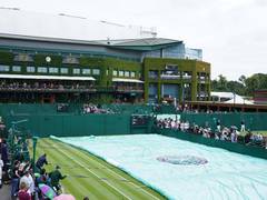 
      
      Wimbledon 2022, Day 1: Play suspended on outside courts
      
      