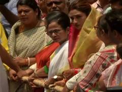 
      
      Mamta Banerjee flags off Jagannath Yatra
      
      