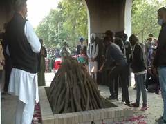
      
      Chopper crash: Lt Col Harjinder Singh cremated in Delhi,...
      
      