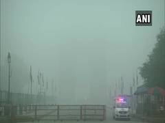 
      
      Dense fog engulfs Delhi-NCR
      
      