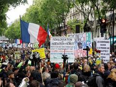 
      
      Yellow Vest protests hit Paris for 25th consecutive week
      
      