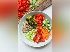 
      
      Changing diet could add up to a decade of life expectancy,...
      
      