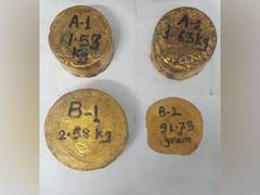
      
      DRI foils gold smuggling attempts, seizes 11 kg gold 
      
      