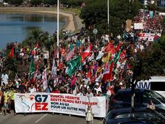 
      
      France: Thousands march against G7 near Biarritz
      
      