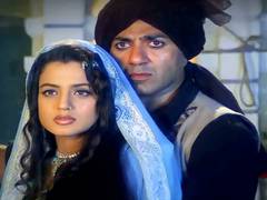
      
      Sunny Deol, Ameesha Patel's look from 'Gadar 2' revealed
      
      