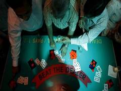
      
      8 alleged gamblers held by Delhi Police from Sec-16 Rohini 
      
      