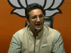 
      
      BJP slams Rahul Gandhi for meeting family of scribe allegedly...
      
      