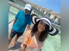 
      
      Rakul Preet Singh pens adorable birthday wish for her 'role model'
      
      