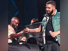 
      
      Drake remembers legacy of his friend Virgil Abloh after his...
      
      