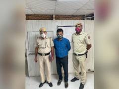 
      
      Delhi Police held con man posing as CBI inspector in Kishangarh
      
      