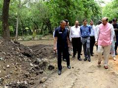 
      
      Delhi: LG directs officials to restore Roshanara Bagh
      
      