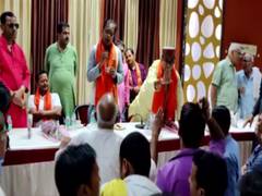 
      
      Bochaha by-poll: BJP workers protest against Baby Kumari
      
      