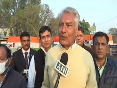 
      
      Punjab polls: Sunil Jakhar welcomes Congress decision of...
      
      