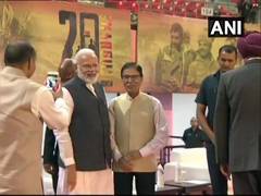 
      
      PM Modi met father of PVC awardee late Captain Vikram Batra
      
      