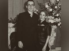 
      
      Ellie Goulding expecting first child with Caspar Jopling
      
      