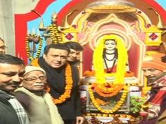 
      
      Govinda visits Gorakhnath temple in UP 
      
      