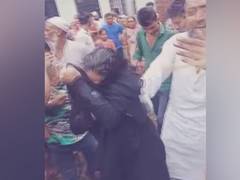 
      
      UP: Woman thrashed by mob on suspicion of child-lifting in...
      
      