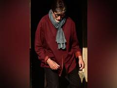 
      
      Amitabh Bachchan treats fans to a picture of himself 
      
      
