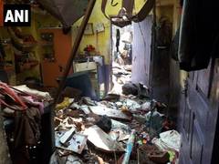 
      
      MP: 2 dead, 3 injured in explosion while making fireworks in Guna
      
      