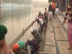 
      
      Punjab: Devotees pay obeisance at Ber Sahib Gurudwara in...
      
      