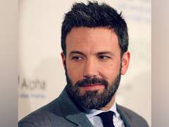 
      
      Ben Affleck spotted taking kids for lunch after Jennifer...
      
      