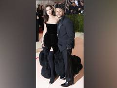 
      
      Bella Hadid, The Weeknd celebrated her birthday as 'friends'
      
      