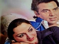 
      
      Hema Malini, Raj Babbar extend wishes to Dharmendra on 85th...
      
      