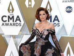
      
      Halsey welcomes first child with boyfriend Alev Aydin
      
      